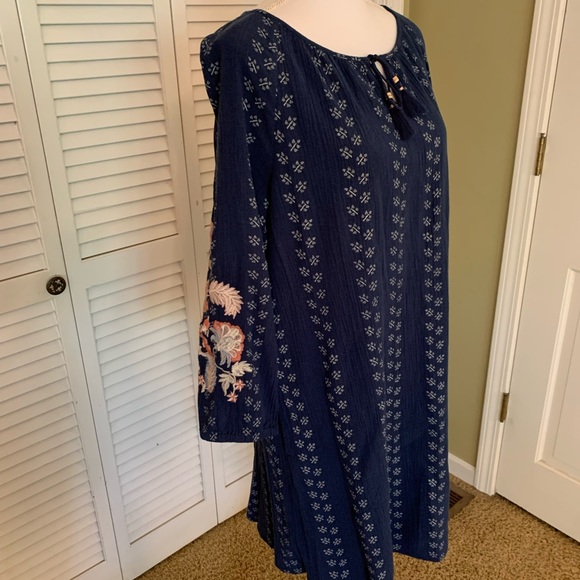 J Jill Blue Crepe Floral Women's Dress with Embroidered Sleeves Size M NWT - Picture 6 of 10